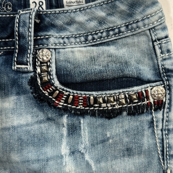 Miss Me Mid-Short Size 28 - Picture 6 of 14